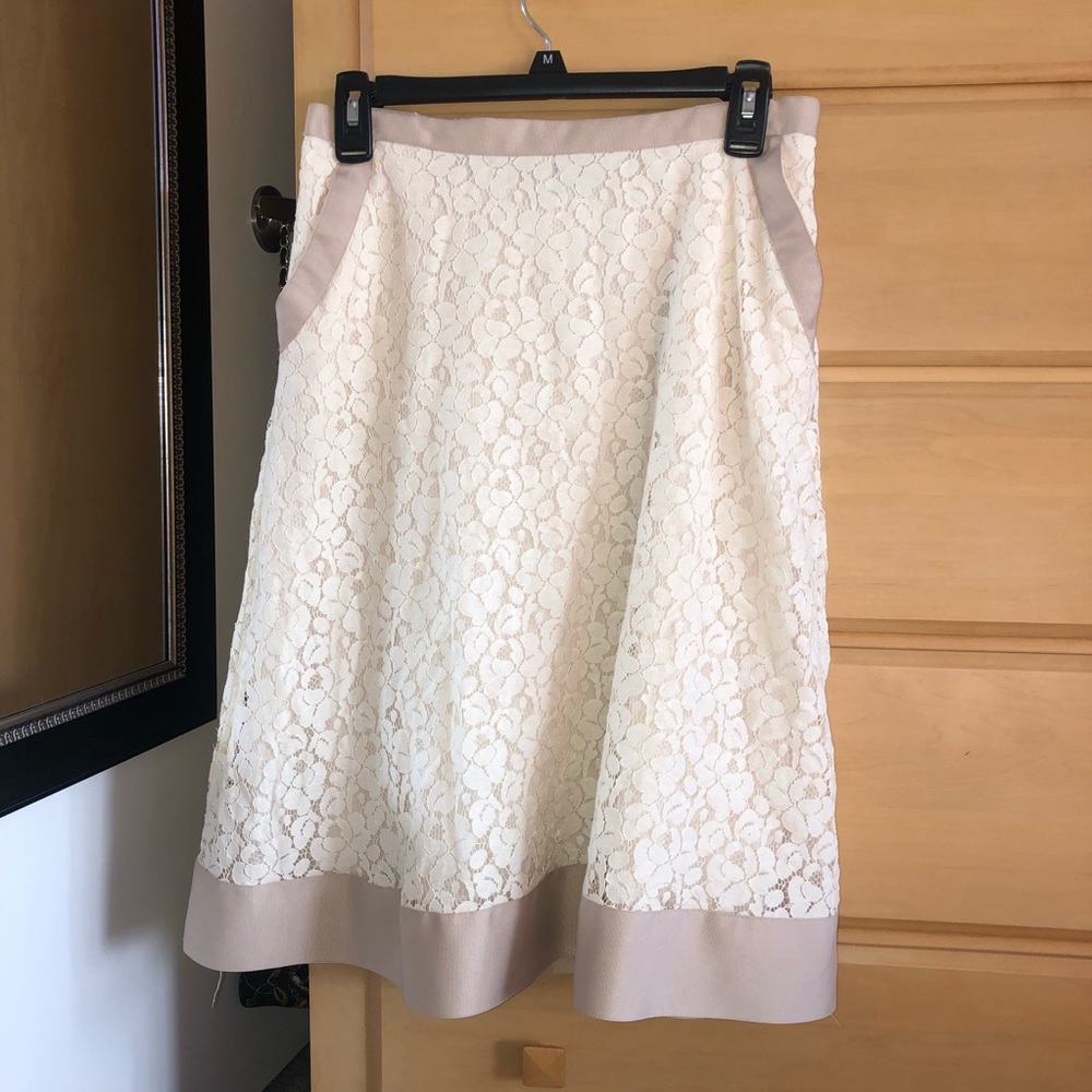 Cream lace skirt with pockets! 🤍 Never worn!